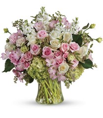 Beautiful Love Bouquet from Schultz Florists, flower delivery in Chicago
